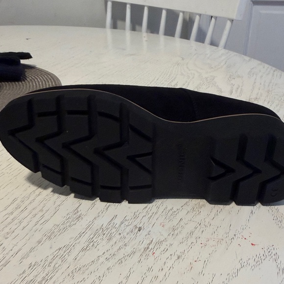 Vionic Willa Black Suede Wedge Women's Loafers. Size 10 - Picture 3 of 4